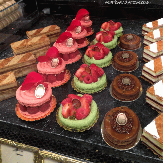 laduree_pastries_web