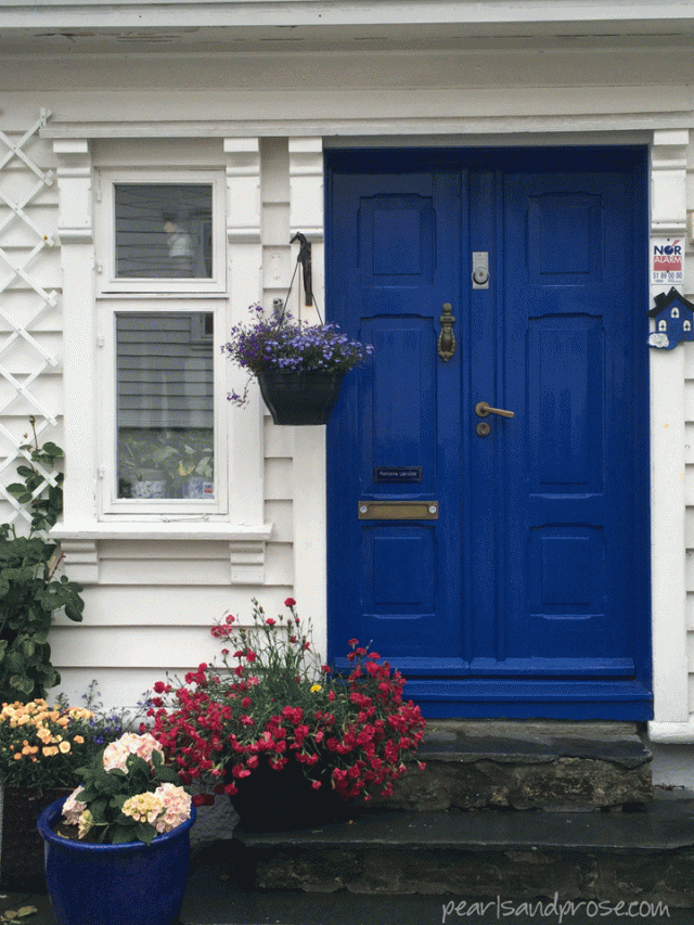 norway_stav_bluedoor_web