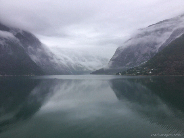 eidfjord_reflection_web